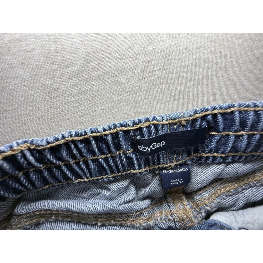 Baby GAP. blue jean. 18-24 month infant size. super cute. comfortable fit